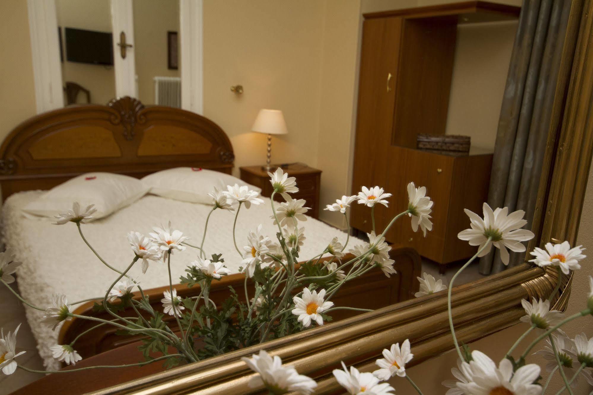 Museum Hotel Barbara Volos Ngoại thất bức ảnh